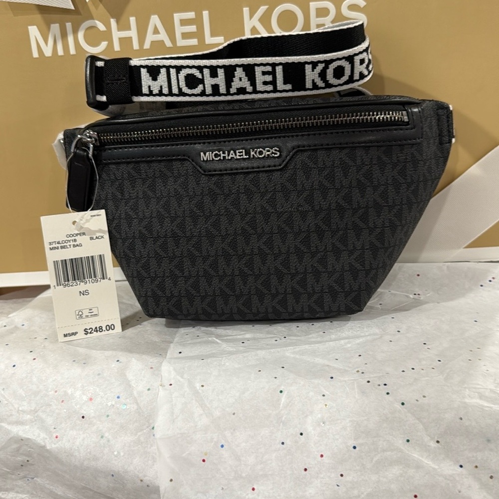 Michael Kors Black Fanny Pack Men's Bag - Picture 1 of 5